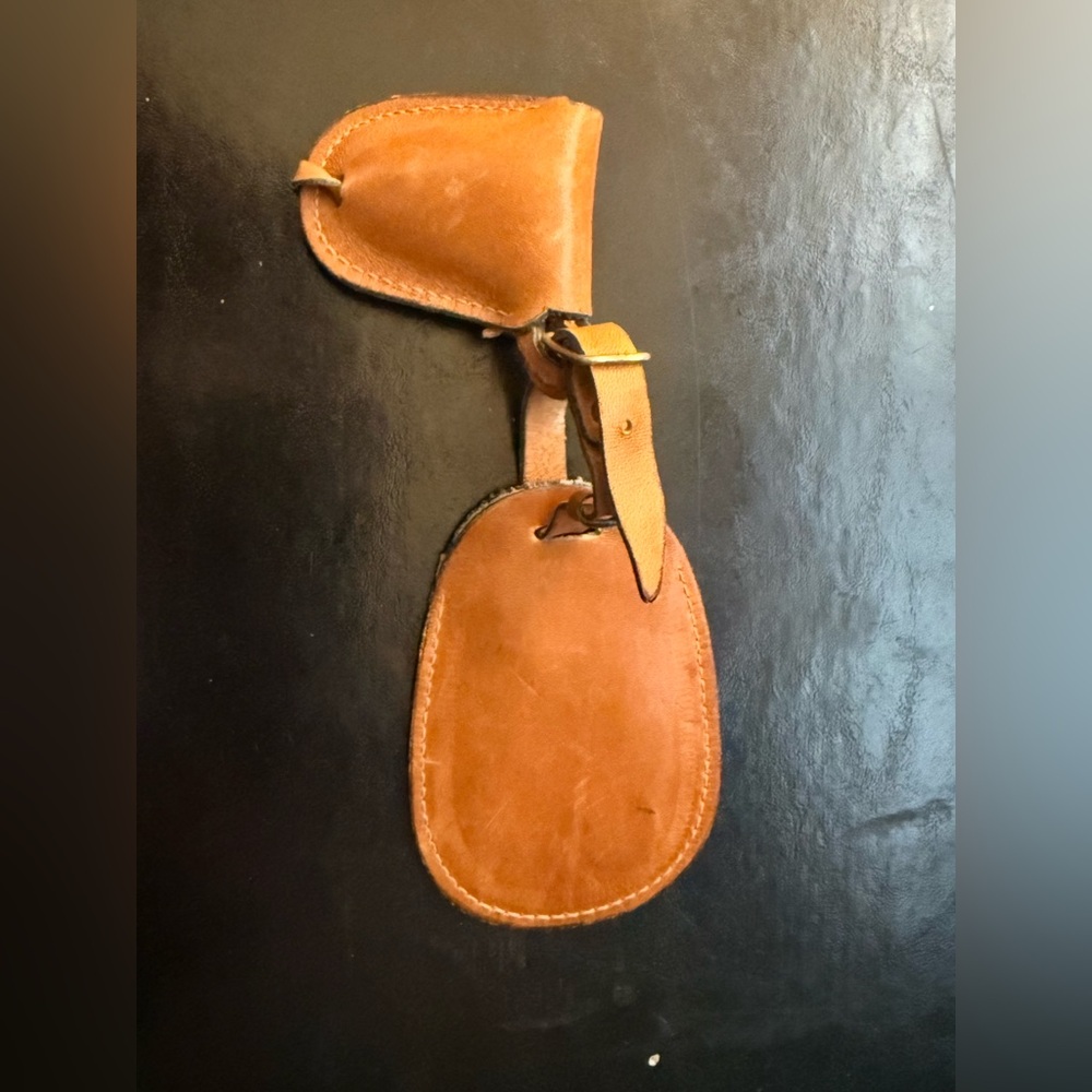 Vintage Gucci luggage tag and lock/key - Picture 3 of 4
